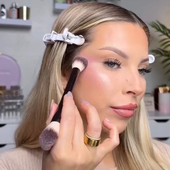 Jeffree Star | ‘Glamorous Heist’ Skin Frost Blush Highlighter | NiB radiant glow - Picture 12 of 16